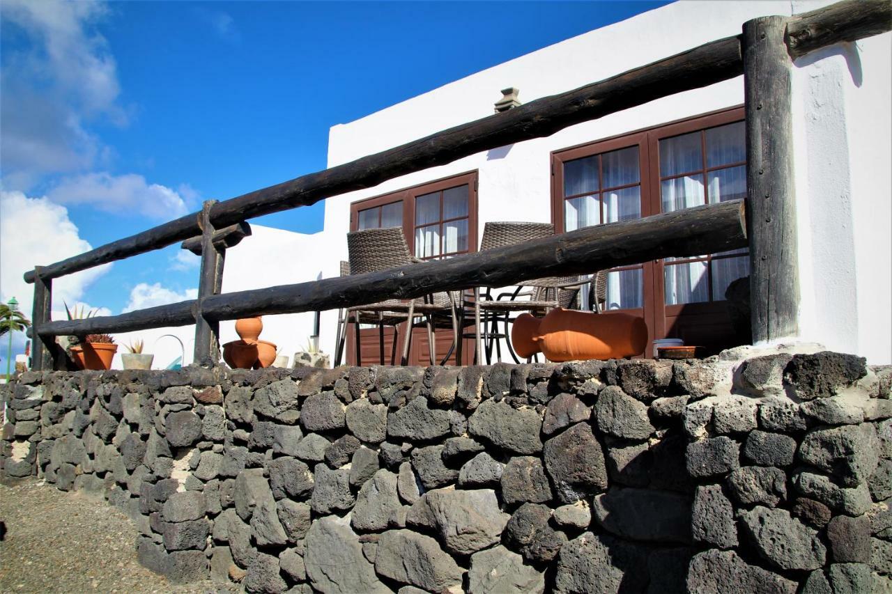 Vila Casa Caldera Guiguan Tinajo Exteriér fotografie
